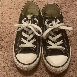 Boys low top converse